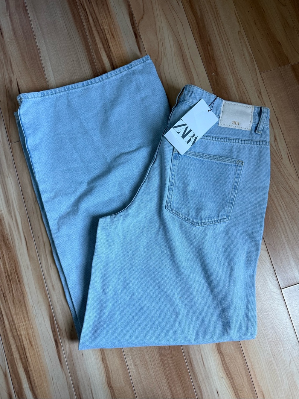 ZARA | wide leg jeans (NWT*